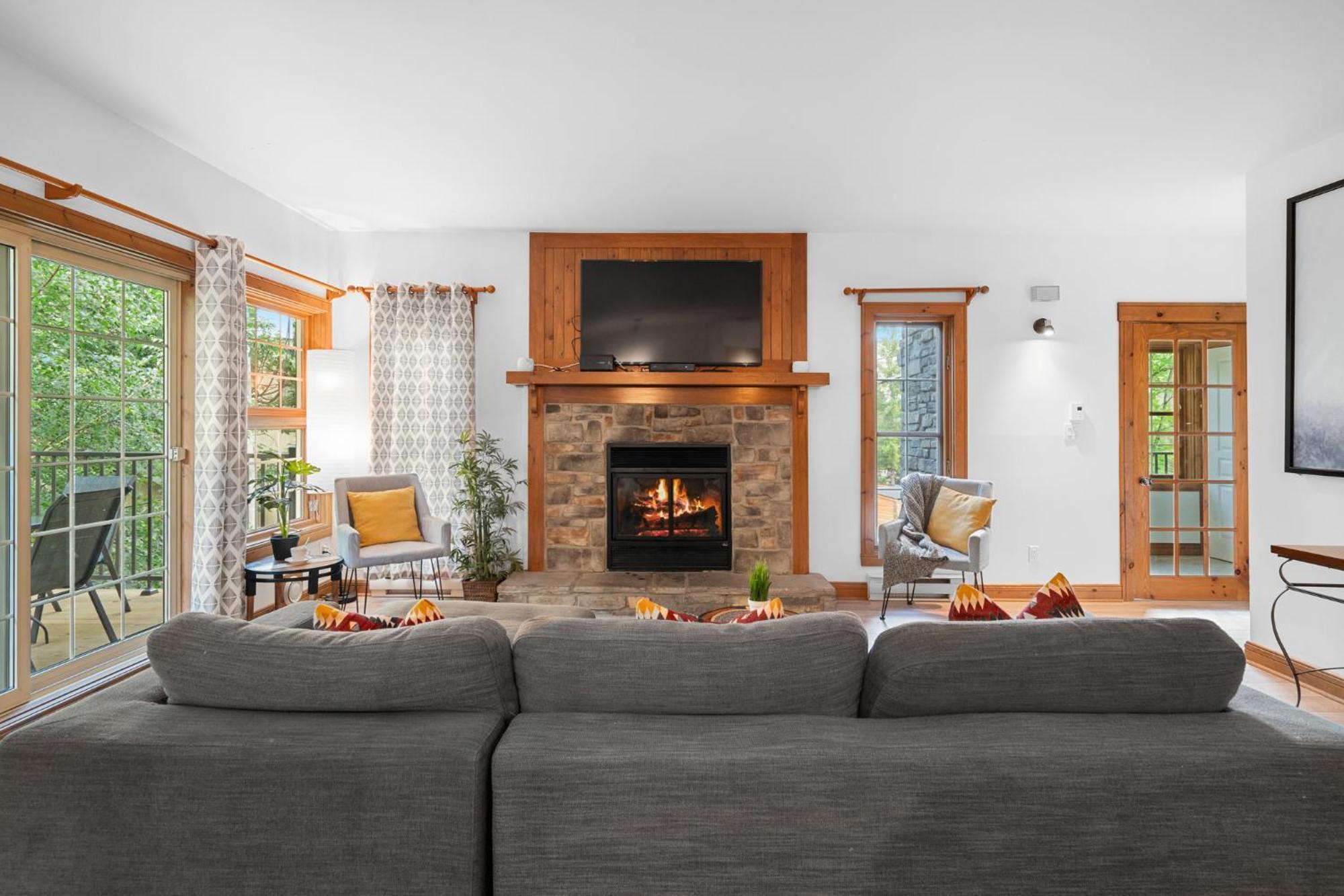 Les Falaises Tremblant - Ski Inout Condo W2Bdrs Mont-Tremblant Kültér fotó