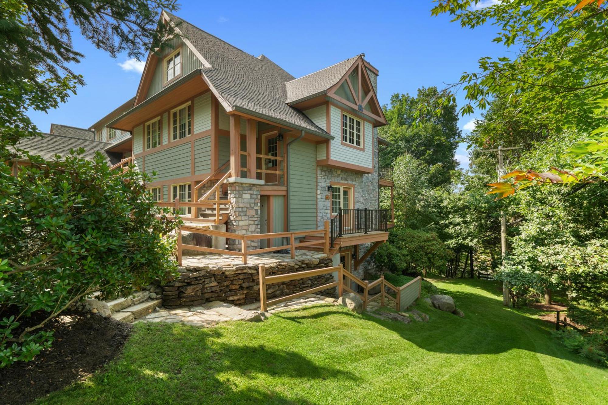 Les Falaises Tremblant - Ski Inout Condo W2Bdrs Mont-Tremblant Kültér fotó